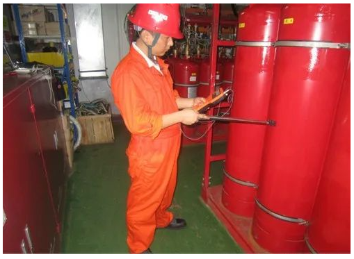 昆明氣體滅火系統(tǒng)液面檢測——便攜式超聲波鋼瓶液位計（液位指示器）